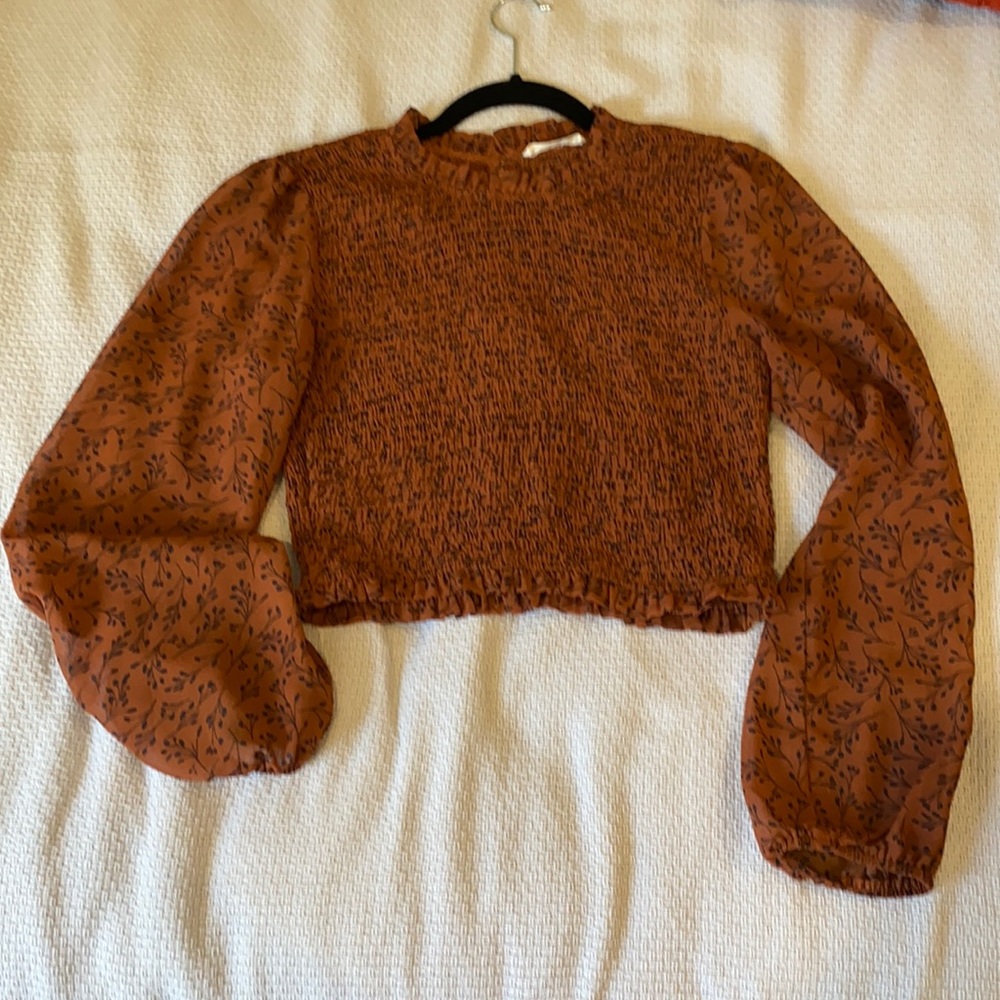 Brand new Medium Illa Illa crop top